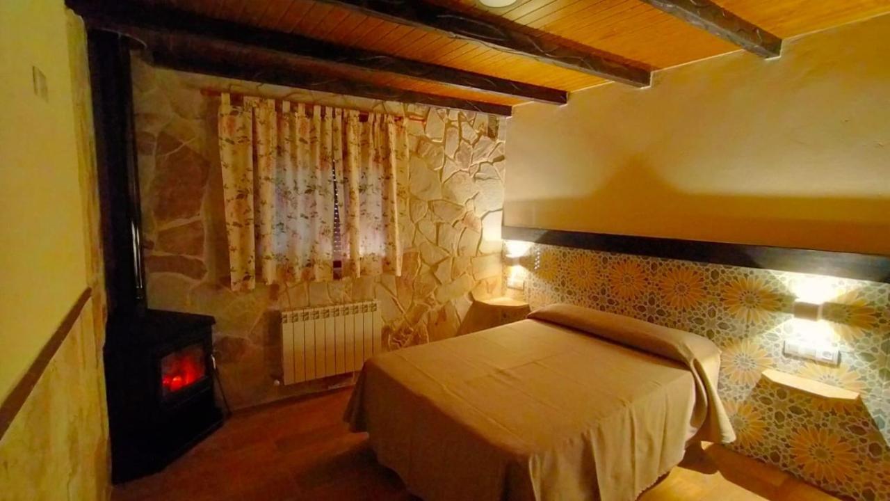 Complejo Turistico Las Canadas Casas De Campo- Actividades Gratuitas Todos Los Fines De Semana Баньос-де-Монтемайор Екстер'єр фото