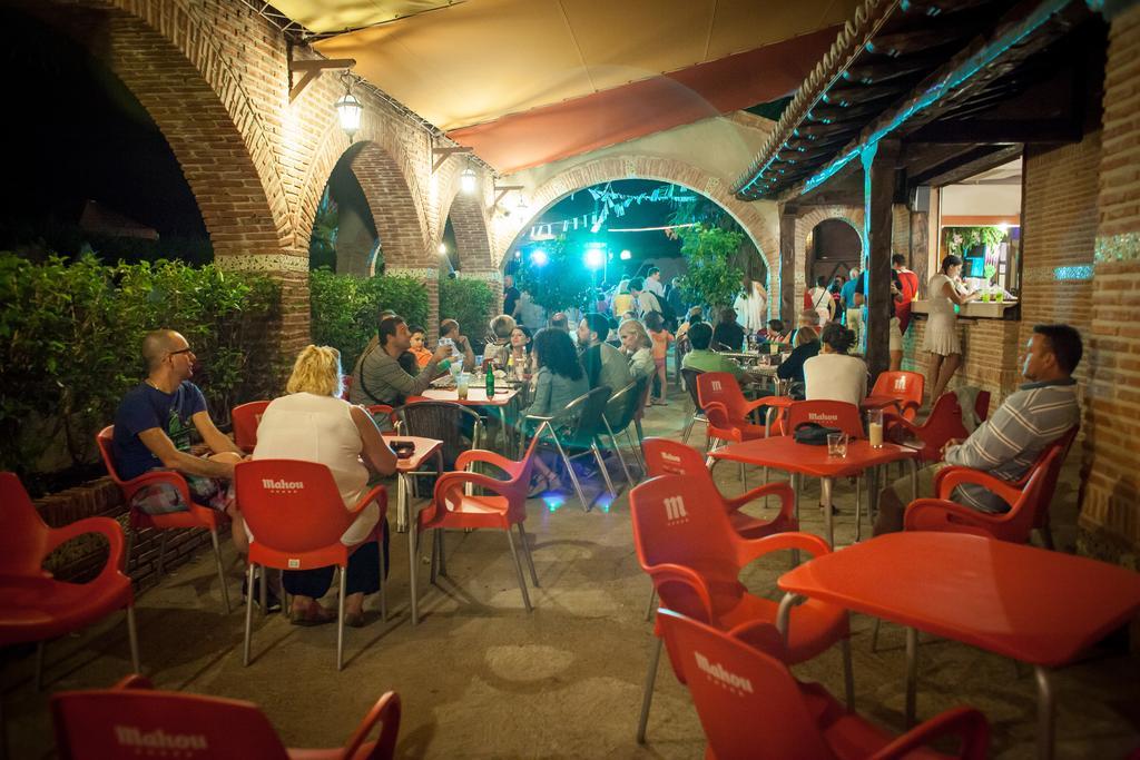 Complejo Turistico Las Canadas Casas De Campo- Actividades Gratuitas Todos Los Fines De Semana Баньос-де-Монтемайор Екстер'єр фото
